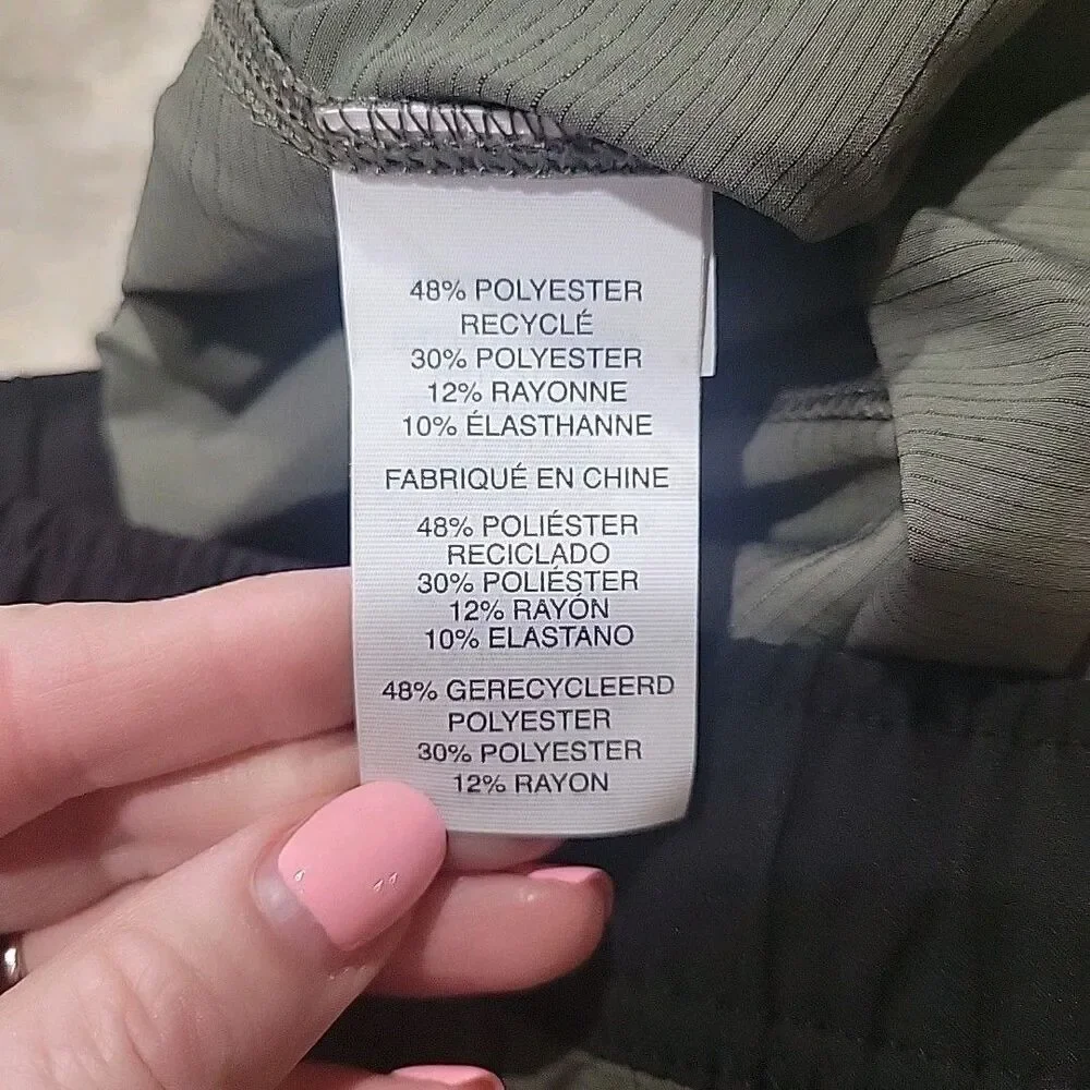 NWT Vuori Peak Athletic Shorts Mens M Oregano Green Gym Performance Stretch Golf - Picture 9 of 10